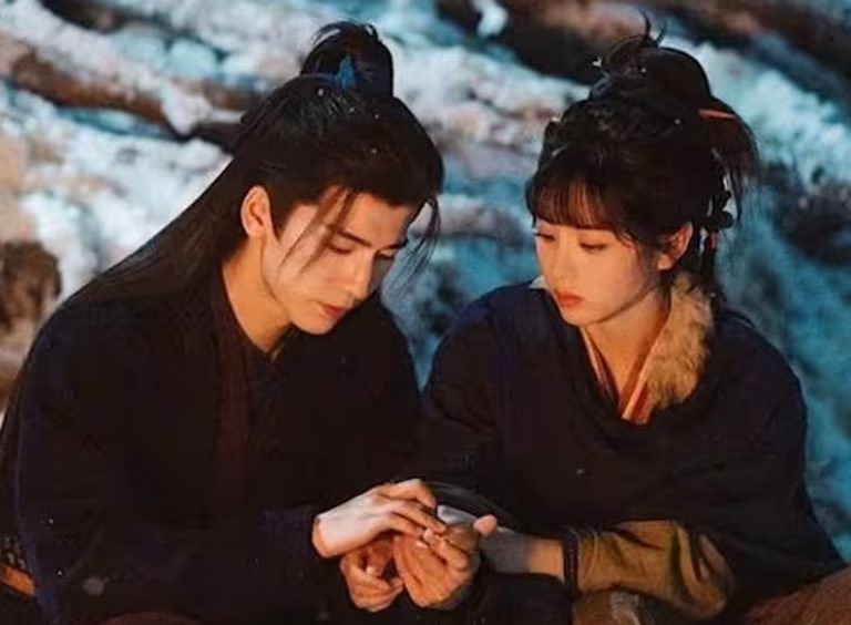 Tian Xiwei dan Zhang Linghe dalam drama China Pursuit Of Jade.